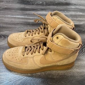 nike women’s air forces!